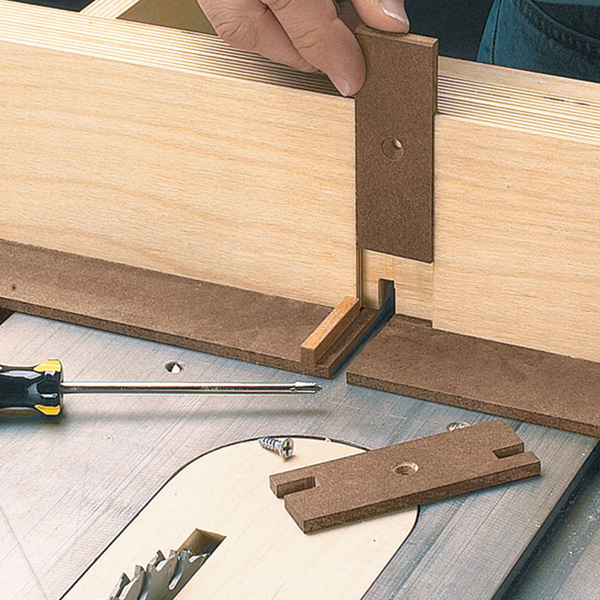 Woodsmith Adjustable Box Joint Jig Plan