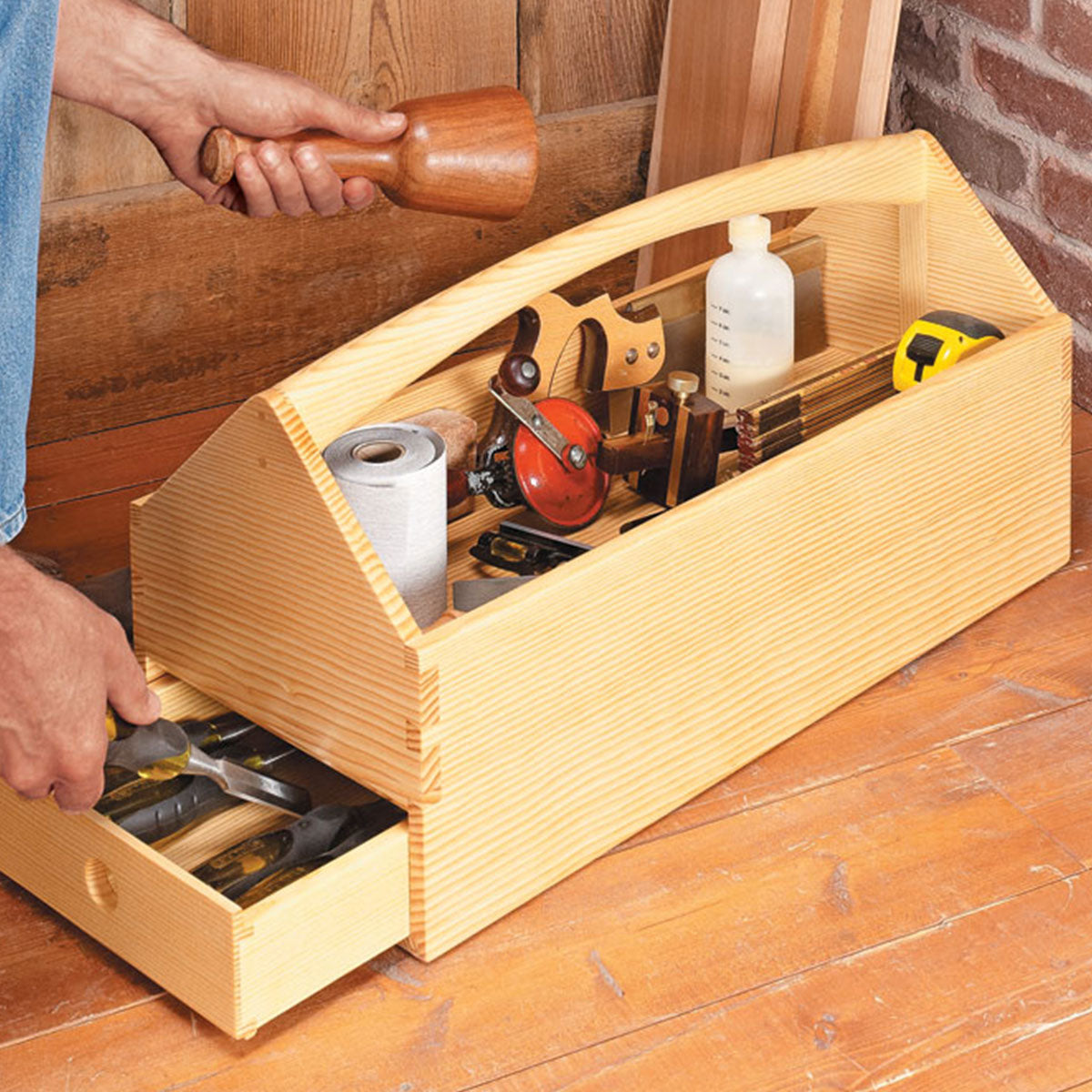 Woodsmith Dovetailed Tool Tote Plan