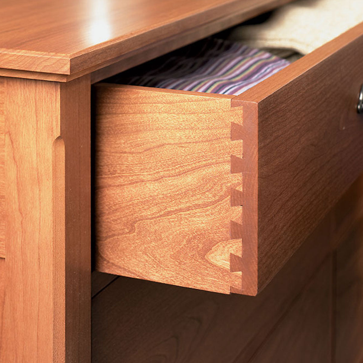 Woodsmith Six-Drawer Dresser Plan