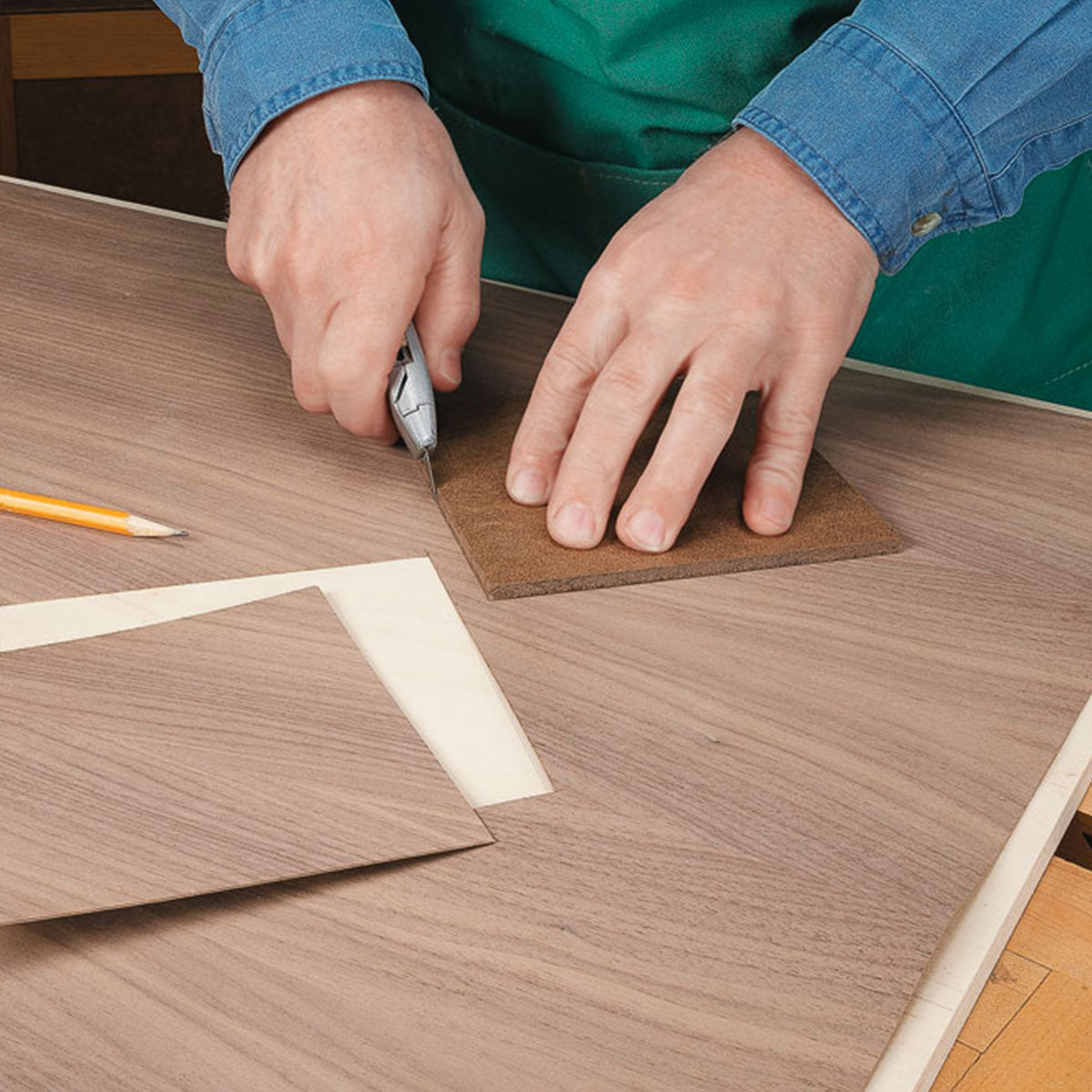 Woodsmith Veneered Accent Table Plan