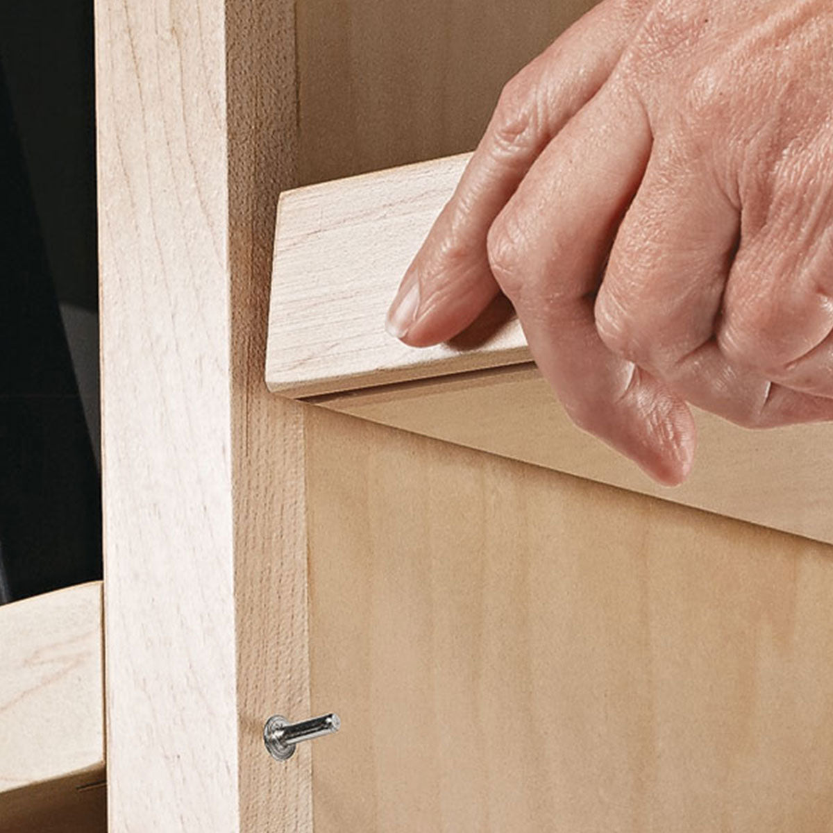 Woodsmith Freestanding Room Divider Plan
