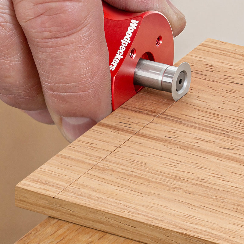 Razor-sharp round knife