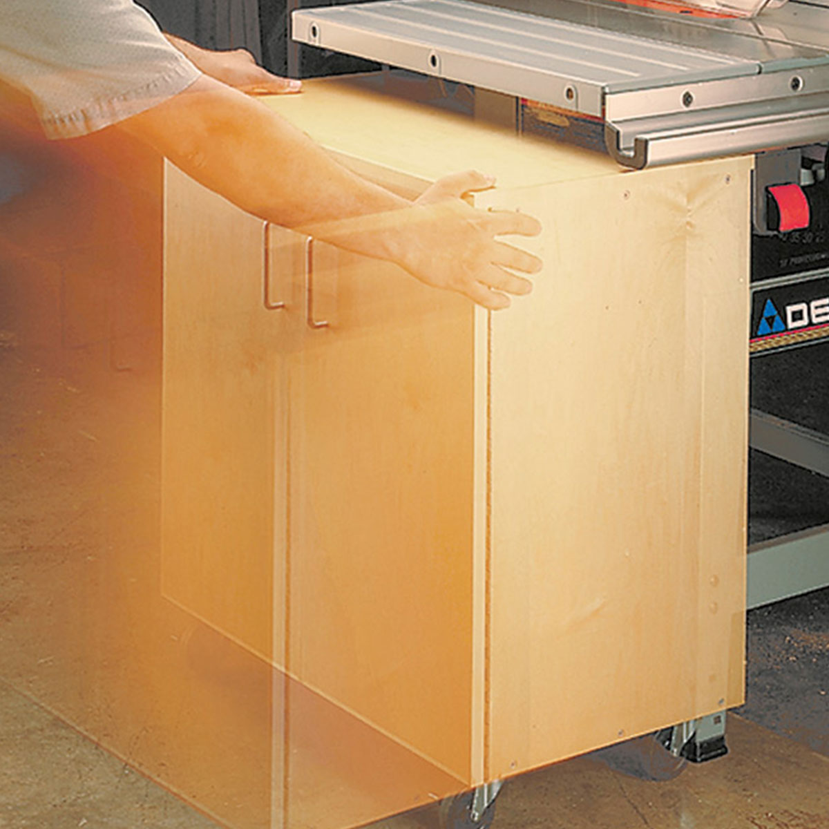 Woodsmith Mobile Tool Cart Plan